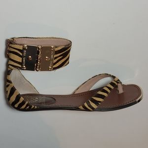 VINCE CAMUTO ANIMAL  PRINT SANDALS  SZ 7B